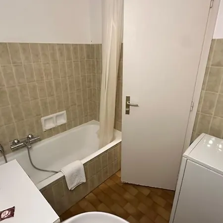 Апартаменты A050-studio Avec Jardin Prive Pres De La