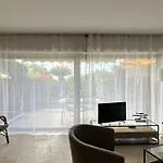Lägenhet A050-studio Avec Jardin Prive Pres De La *