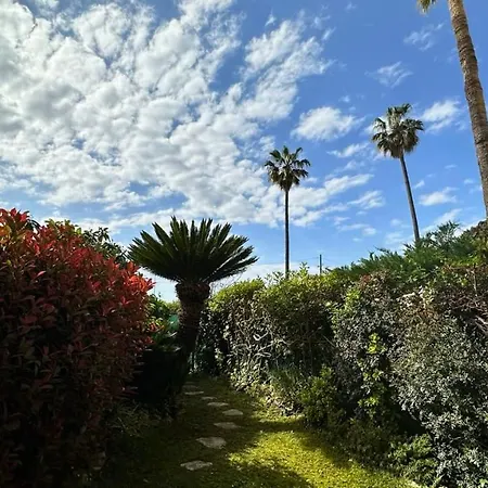 Apartment A050-studio Avec Jardin Prive Pres De La Cannes