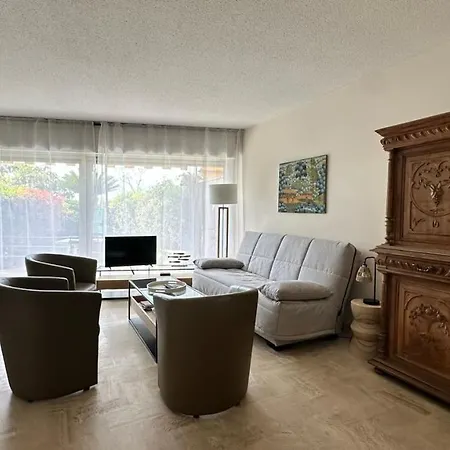 A050-studio Avec Jardin Prive Pres De La *